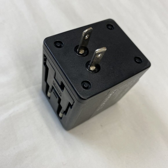 Sharper Image Travel Plug ** Universal Adaptor ** With Dual USB * - Picture 5 of 6